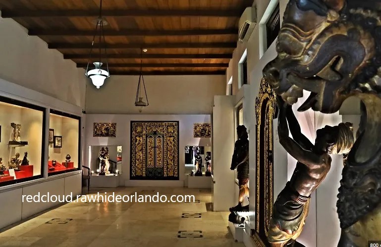 Museum Sonobudoyo: Penjaga